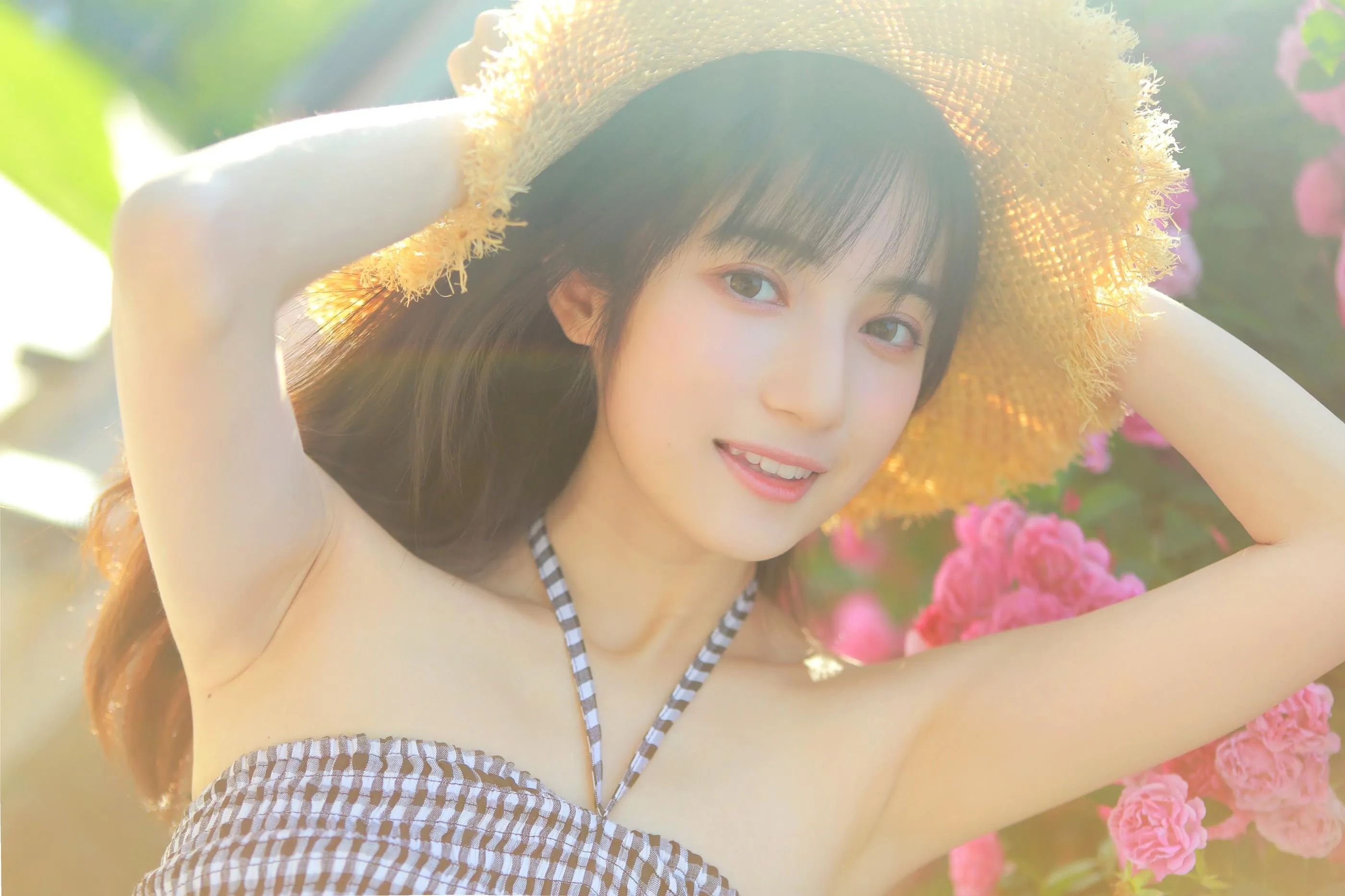 [艺图语] 2022.05.18 蔷薇迟开 月半了吧 [28P]插图9